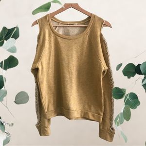 BLACK BEAD Top Cold Shoulder Braided Sleeves Size S